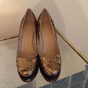 Kate Spade Gold Sequin Pump with Red Heel Sz: 6.5